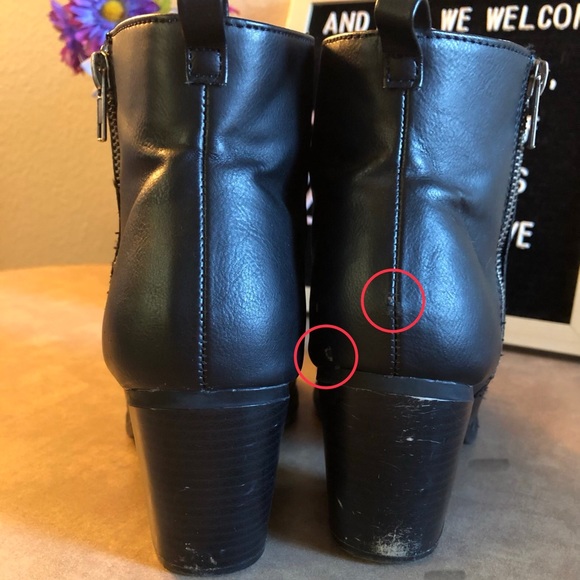 Attention Auden Black Heeled Bootie - Picture 3 of 7